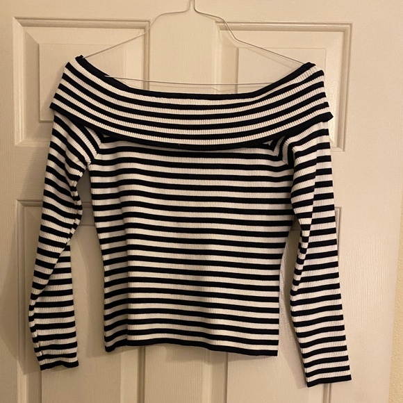 Off the shoulder long sleeve top - Picture 1 of 1